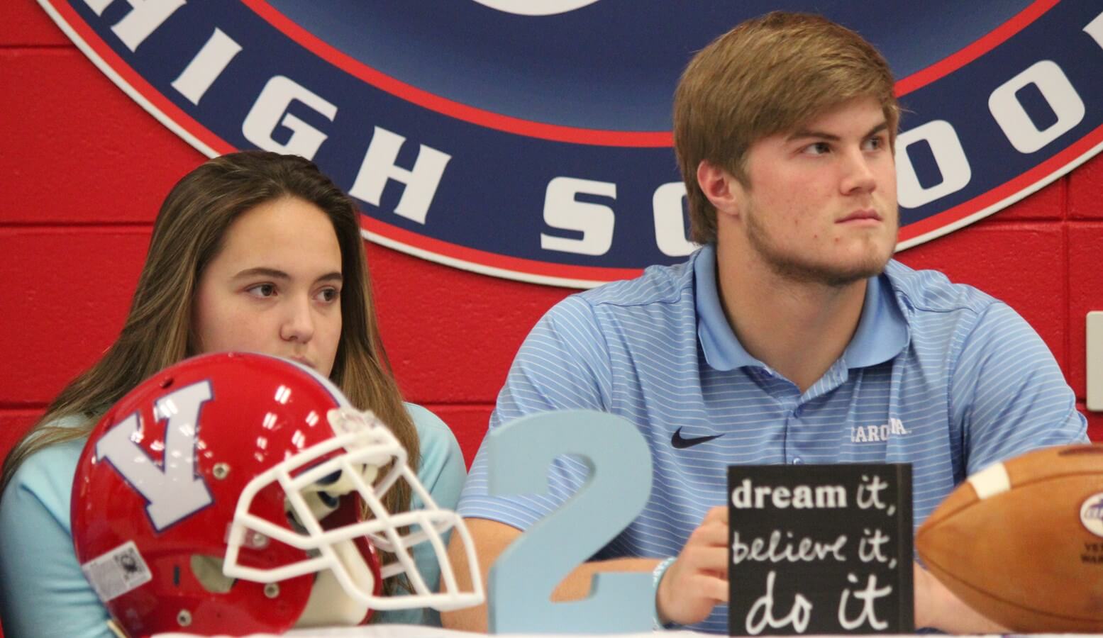 LoganByrd&SisterSigning